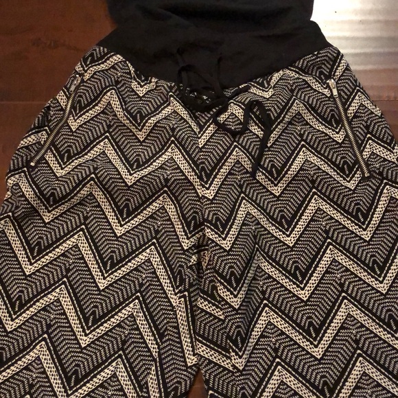 🔵🎉HostPick🎉Rue 21 Aztec Joggers - Picture 4 of 6